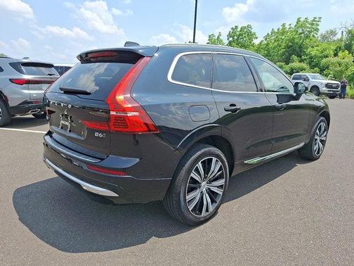 2022 Volvo XC60 B6 Inscription