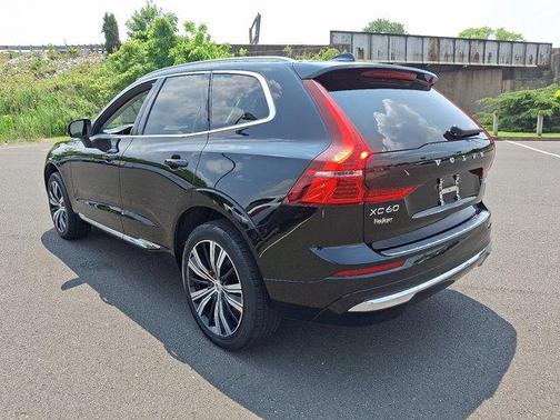 2022 Volvo XC60 B6 Inscription