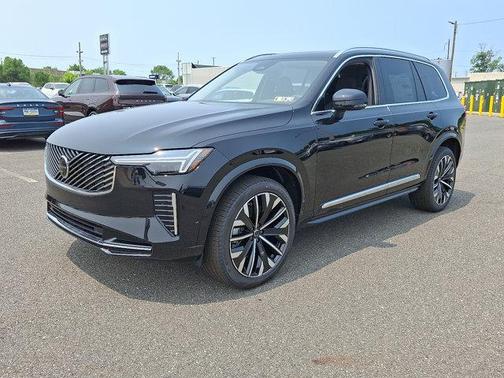 2025 Volvo XC90 B6 Plus 7-Seater