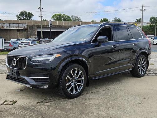 2019 Volvo XC90 T6 Momentum