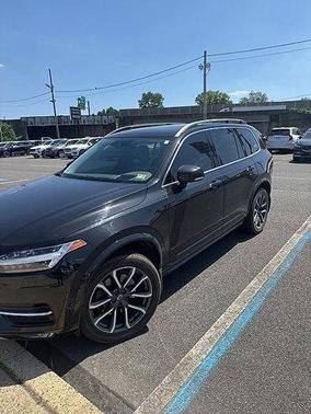 2019 Volvo XC90 T6 Momentum