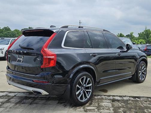 2019 Volvo XC90 T6 Momentum