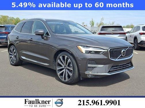 2023 Volvo XC60 B5 Ultimate Bright Theme