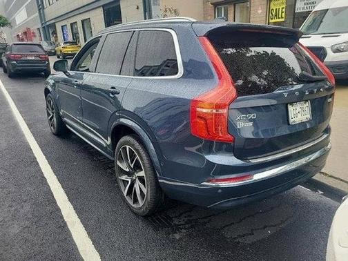 2024 Volvo XC90 B5 Plus Bright Theme