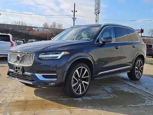 2023 Volvo XC90 Plus