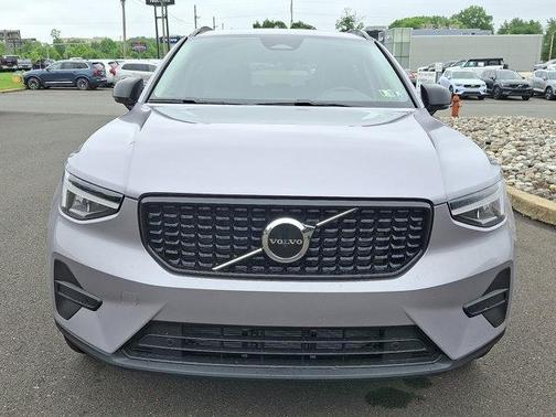 2026 Volvo XC40 B5 Core