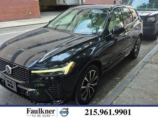 2023 Volvo XC60 B5 Plus Dark Theme