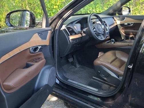 2023 Volvo XC90 B6 Plus 7-Seater
