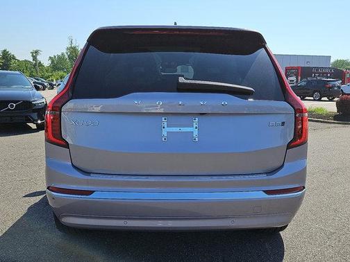 2026 Volvo XC90 PLUS