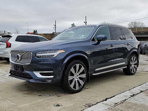 2022 Volvo XC90 T6 AWD Inscription 6 Seater