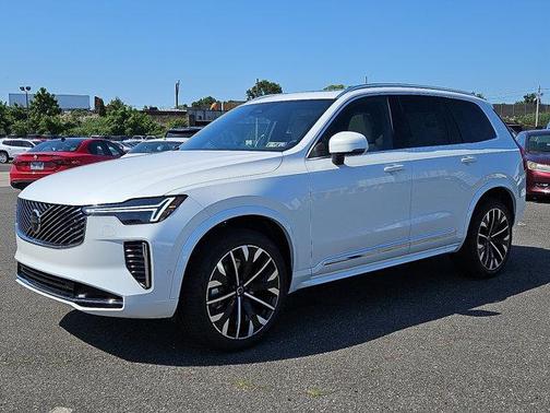 2026 Volvo XC90 PLUS