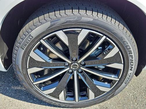 2026 Volvo XC90 PLUS