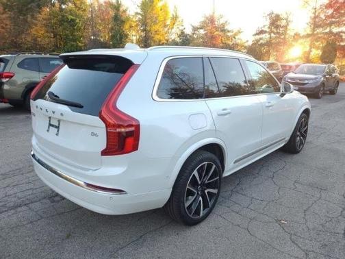 2023 Volvo XC90 B6 AWD Plus 7-Seater