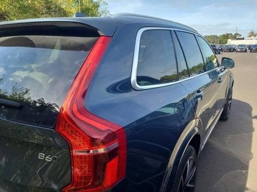 2024 Volvo XC90 B6 Ultimate Bright 6-Seater
