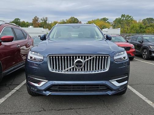 2024 Volvo XC90 B6 Ultimate Bright 6-Seater