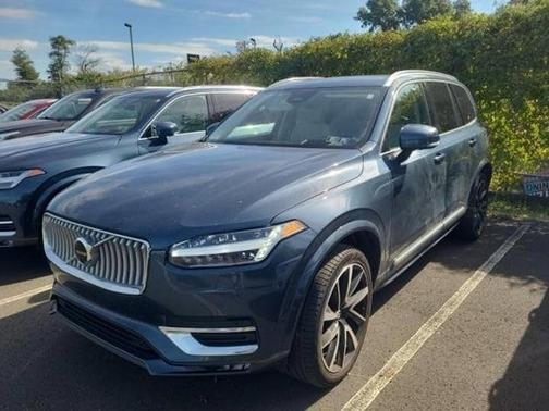 2024 Volvo XC90 B6 Ultimate Bright 6-Seater