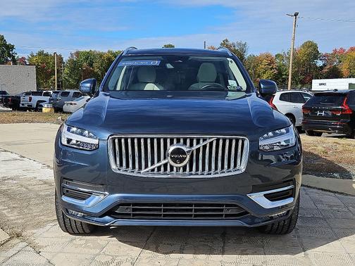 2024 Volvo XC90 B6 Ultimate Bright 6-Seater