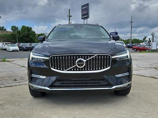 2023 Volvo XC60 B5 Plus Bright Theme