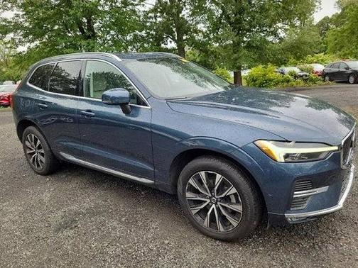 2023 Volvo XC60 B5 Plus Bright Theme