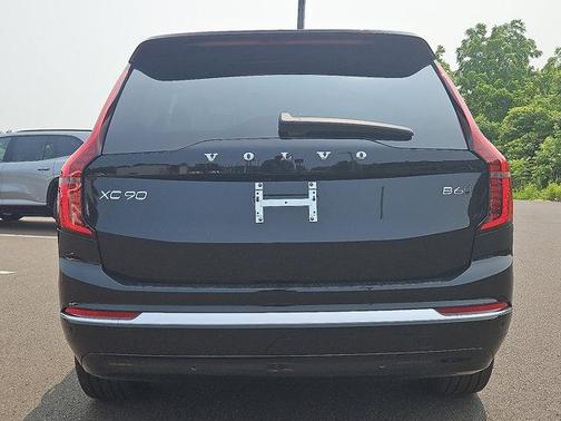 2025 Volvo XC90 B6 Plus 7-Seater