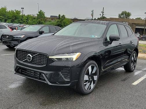 2025 Volvo XC60 Plus