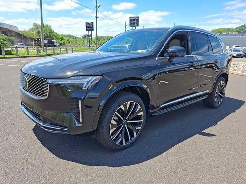 2025 Volvo XC90 Plug-In Hybrid T8 Core 7-Seater