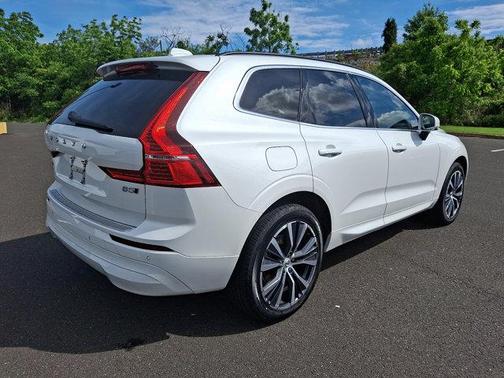 2022 Volvo XC60 B5 Momentum