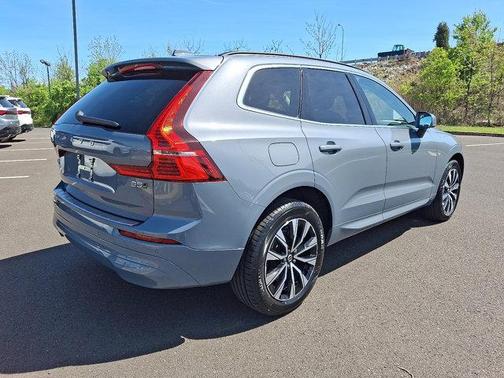 2023 Volvo XC60 B5 Core