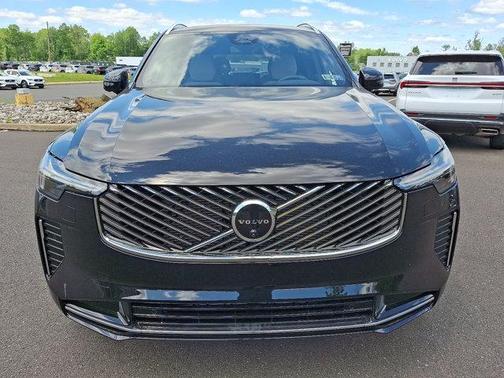 2025 Volvo XC90 B6 Plus 7-Seater