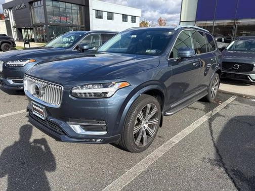 2022 Volvo XC90 T6 AWD Inscription 6 Seater