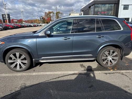 2022 Volvo XC90 T6 AWD Inscription 6 Seater