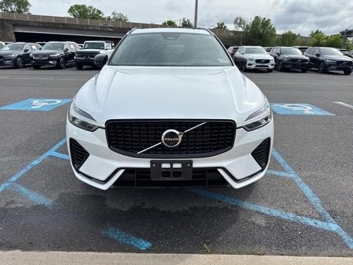 2022 Volvo XC60 Recharge Plug-In Hybrid eAWD R-Design