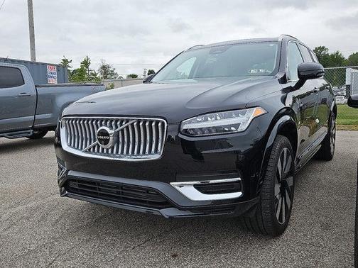2024 Volvo XC90 Recharge Plug-In Hybrid T8 Plus Bright Theme 7-Seater