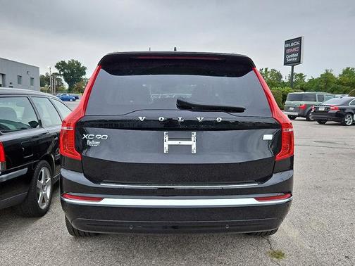 2024 Volvo XC90 Recharge Plug-In Hybrid T8 Plus Bright Theme 7-Seater