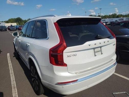 2024 Volvo XC90 B5 Core Bright Theme