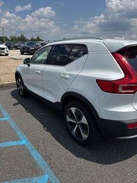 2023 Volvo XC40 B5 Plus Bright Theme