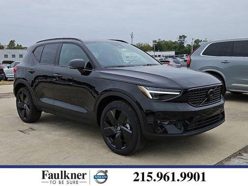2026 Volvo XC40 B5 Ultra Black Edition