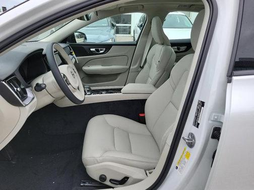 2024 Volvo S60 B5 Core Dark Theme