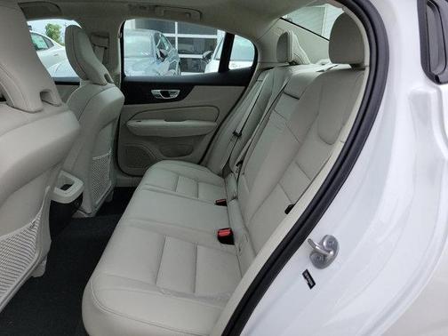 2024 Volvo S60 B5 Core Dark Theme
