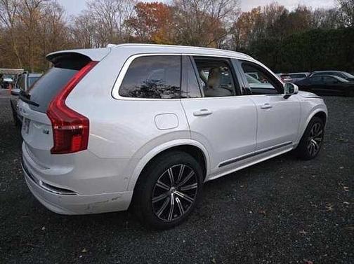 2023 Volvo XC90 Plus