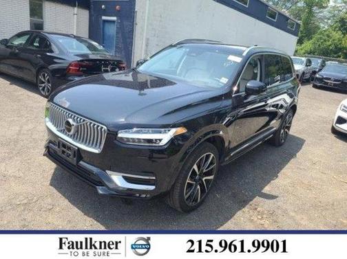 2023 Volvo XC90 B5 Plus