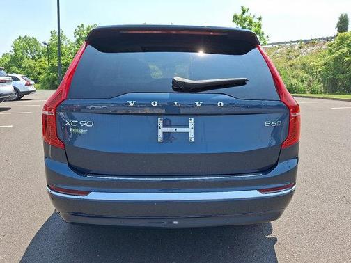 2024 Volvo XC90 B6 Ultimate Bright Theme 7-Seater