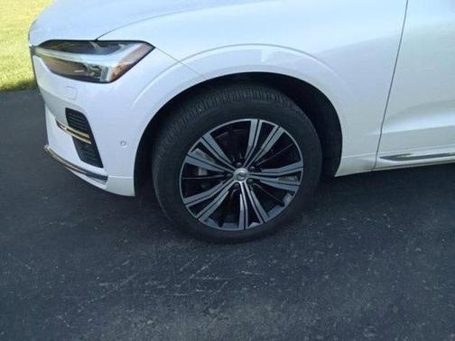 2022 Volvo XC60 B5 Inscription