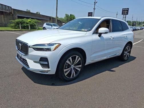 2022 Volvo XC60 B5 Inscription