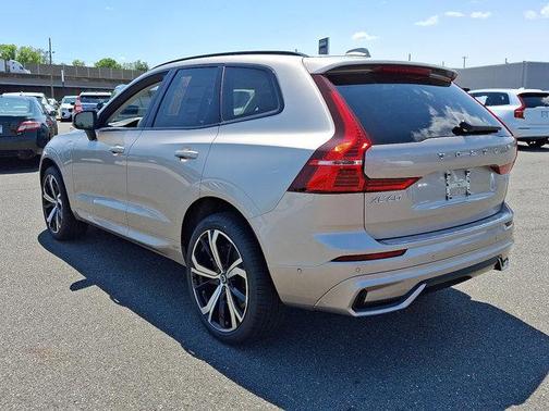 2025 Volvo XC60 Plug-In Hybrid T8 Ultra