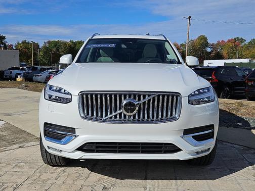 2024 Volvo XC90 B6 Plus Bright 6-Seater