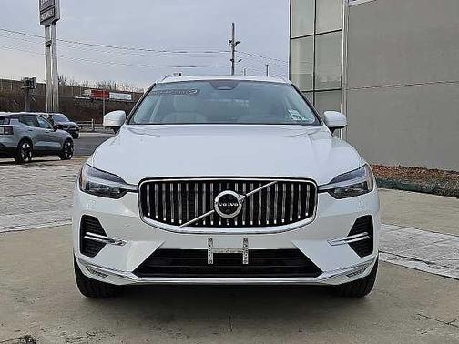 2023 Volvo XC60 B6 AWD Ultimate Bright