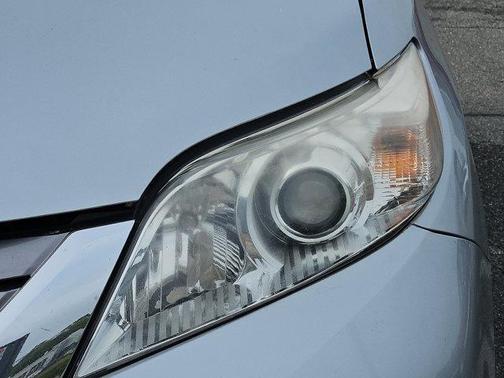 2015 Toyota Sienna L