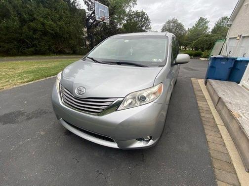 2015 Toyota Sienna XLE