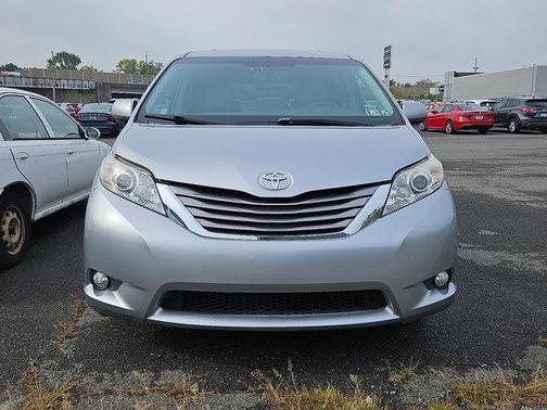 2015 Toyota Sienna L